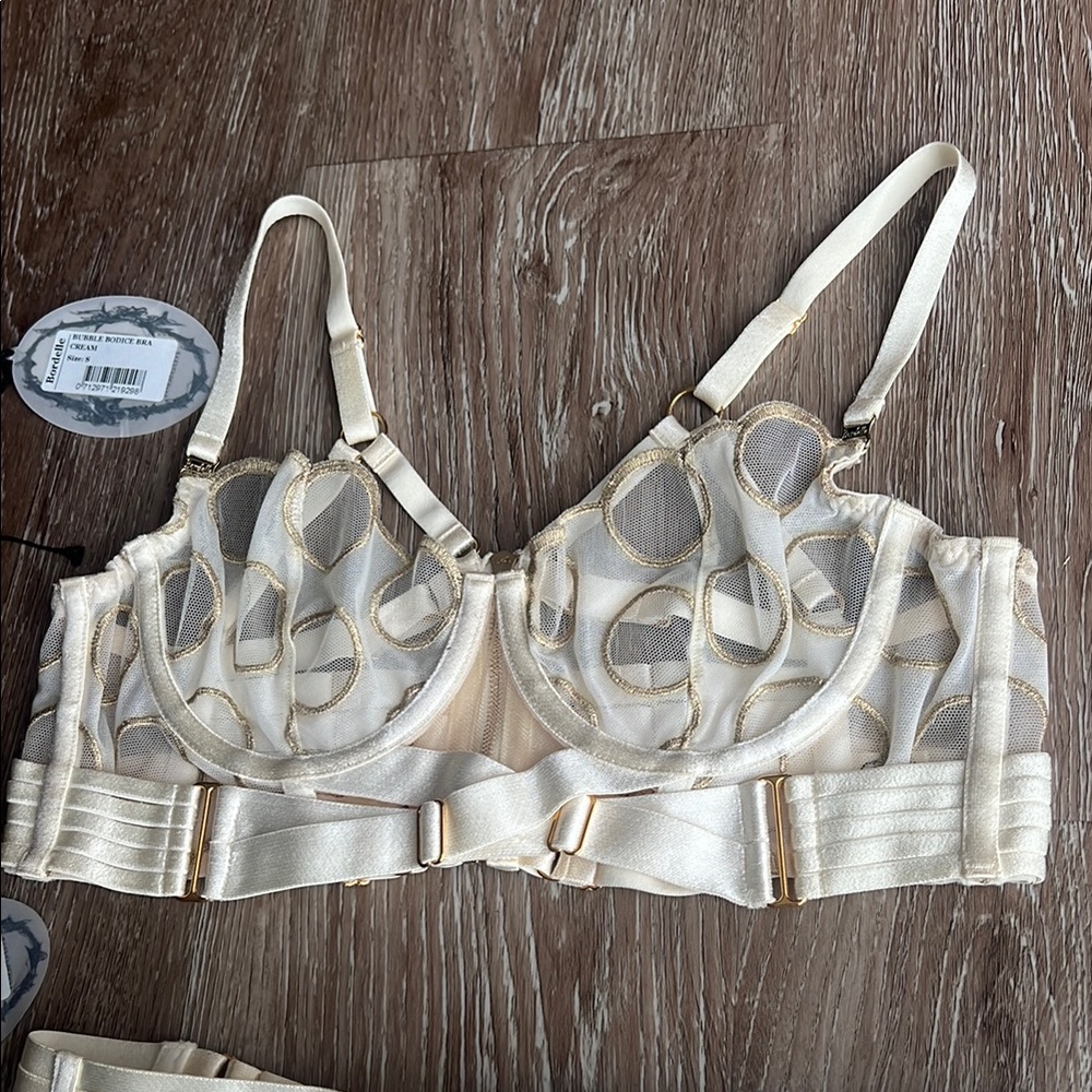 Bordelle Bubble Bodice Bra and Longline Suspender Set cream & gold size Small - Picture 14 of 17